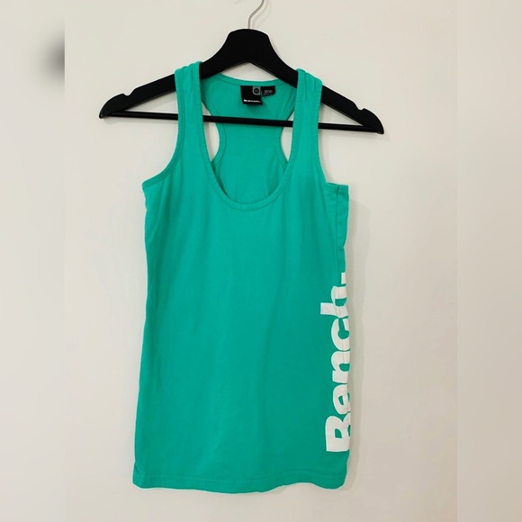 Cute Green Bench Tank - Picture 4 of 6